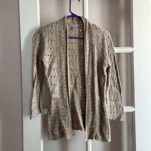 Beige cardigan with cropped sleeves